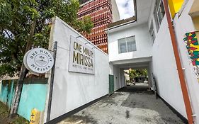 One Minute Mirissa